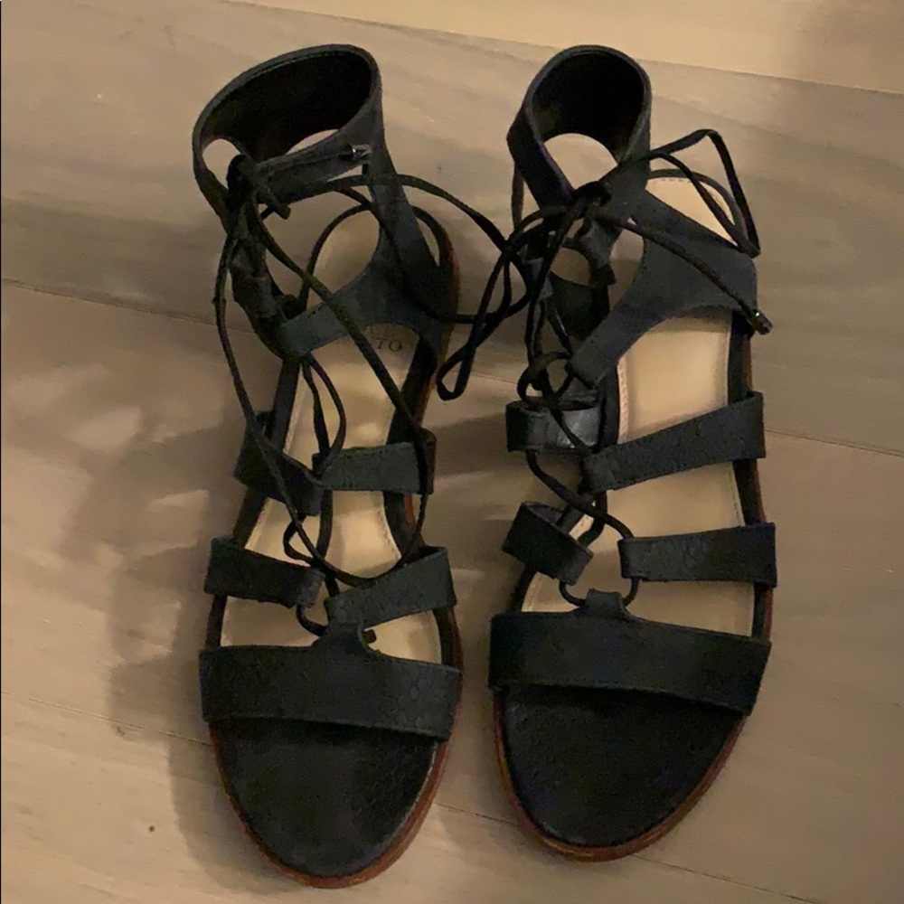 Dolce vita black sandals size 8.5